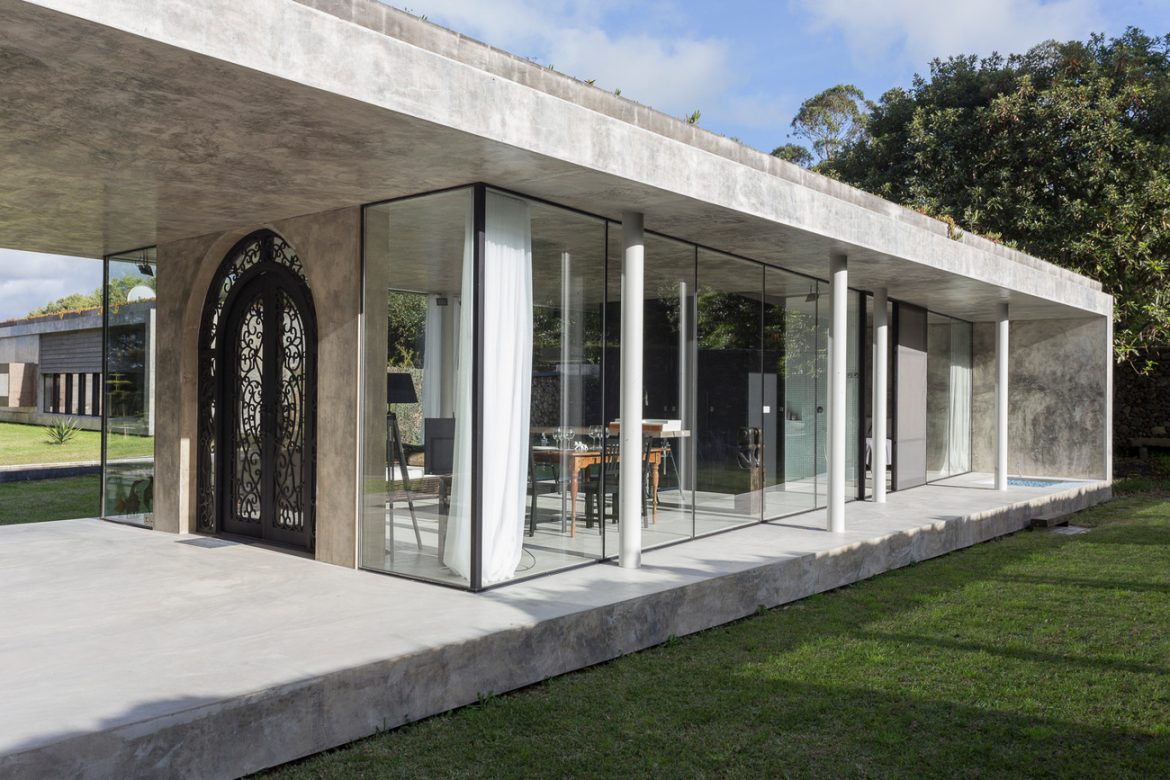ARCO Mais (Португалия). Дом из стекла и бетона