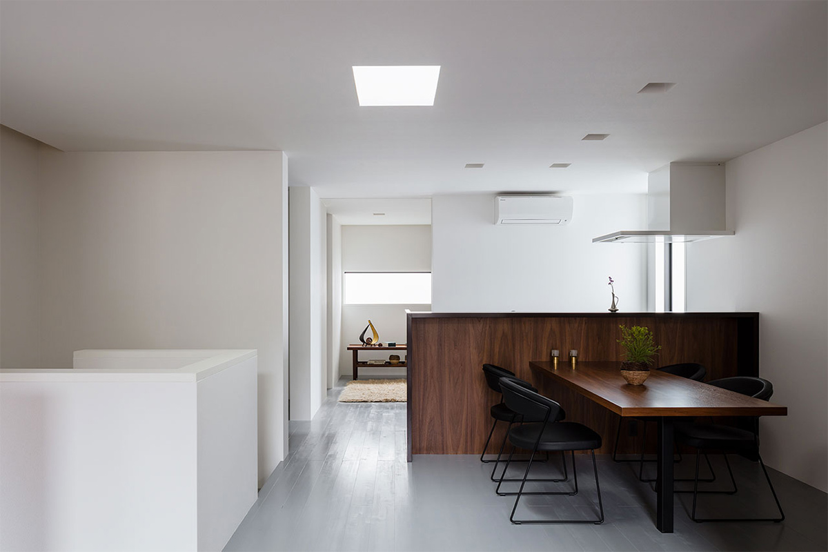 FORM / Kouichi Kimura Architects (Япония). Узкий дом